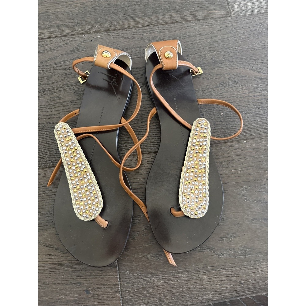 Giuseppe Zanotti flat sandals feature a brown leather thong strap Size 38